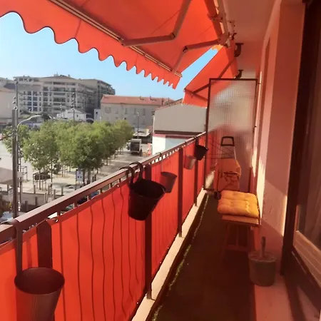 Beau A 5 Min De La 칸느